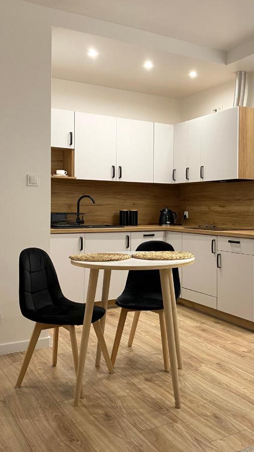 Nowoczesny Apartament w Dzierżoniowie - parter - balkon - pokój + sypialnia Dzierzoniow Exterior foto